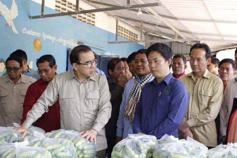 ​រដ្ឋមន្ដ្រី​កសិកម្ម ដើមទុន​ផលិត និង​ទីផ្សា​កសិផល នៅតែ​ជា​បញ្ហា​ប្រឈម​របស់​ប្រជាកសិករ និង​សហគមន៍​កសិកម្ម​ពីព្រោះ​ដើម្បី​បង្កើន​ផលិតភាព​