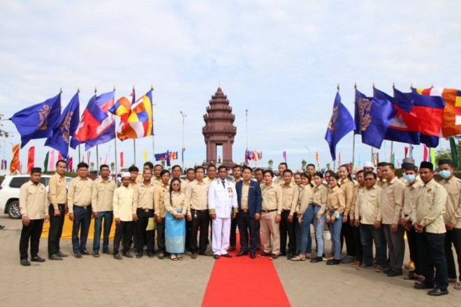 លោក យិន វឌ្ឍនៈ ប្រធាន​សមាគម​រាជសីហ៍​សាខា​ខេត្ត​កំពង់ចាម ដឹកនាំ​សមាជិក សមាជិកា និង​យុវជន​សមាគម ចូលរួម​កម្មវិធី​អបអរសាទរ​ខួប​ទី​៤៤ នៃ​ទិវា​ជ័យជម្នះ ៧ មករា (៧ មករា ១៩៧៩ – ៧ មករា ២០២៣)