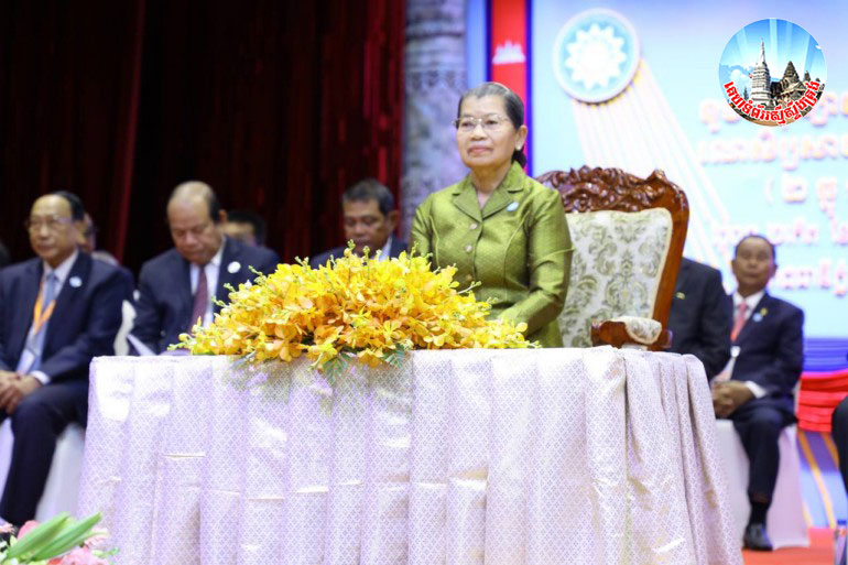 ​សម្តេច ម៉ែន សំអន អញ្ជើញ​ជា​អធិបតី​ក្នុង​ពិធី​មី​ទ្ទិញ​អបអរសាទរ​ខួប​អនុស្សាវរីយ៍​លើក​ទី​៤៦ «​ទិវា​កំណើត​រណសិរ្ស​សាមគ្គី អភិវឌ្ឍ​មាតុភូមិ​កម្ពុជា (២ ធ្នូ ១៩៧៨ – ២ ធ្នូ ២០២៤)